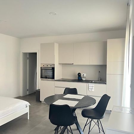 Apartments Lily Любляна Экстерьер фото